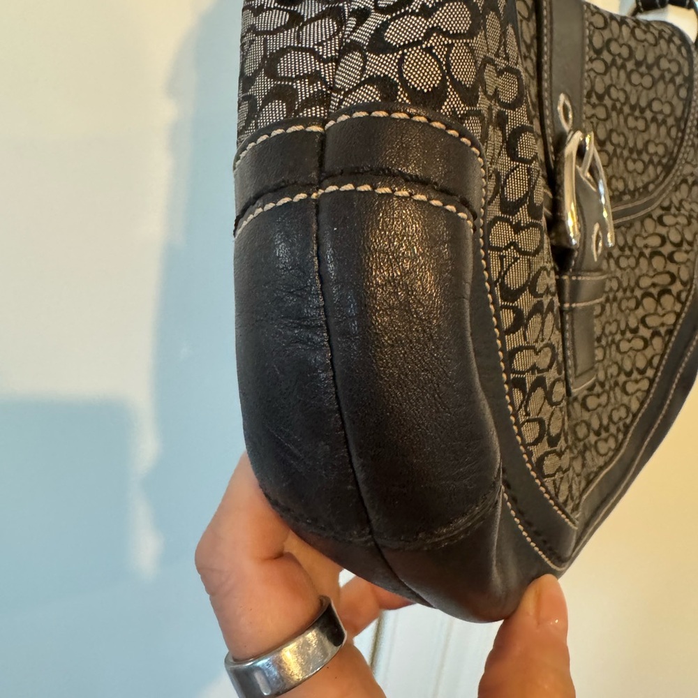 Coach Vintage Soho Black  Shoulder Bag - Picture 4 of 14